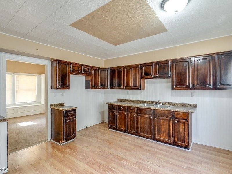 11402 Avon Avenue, Cleveland, OH 44105 Photo 16