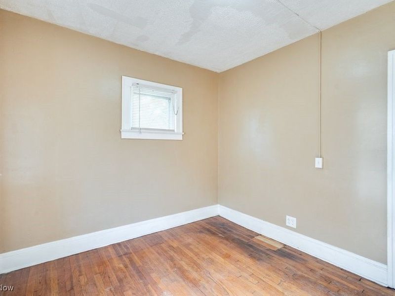 11402 Avon Avenue, Cleveland, OH 44105 Photo 33