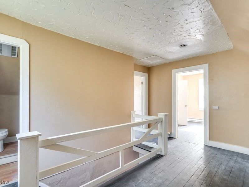 11402 Avon Avenue, Cleveland, OH 44105 Photo 36