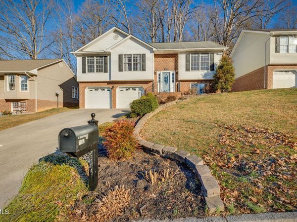 1032 Carrington Court, Kingsport, TN 37660