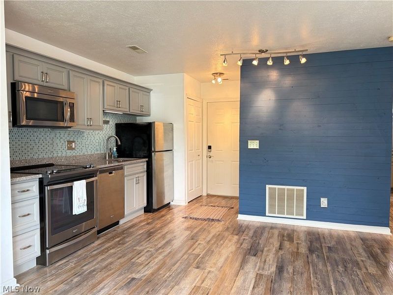5237 W Lake Road W, Unit 1011, Saybrook, OH 44004 Photo 5