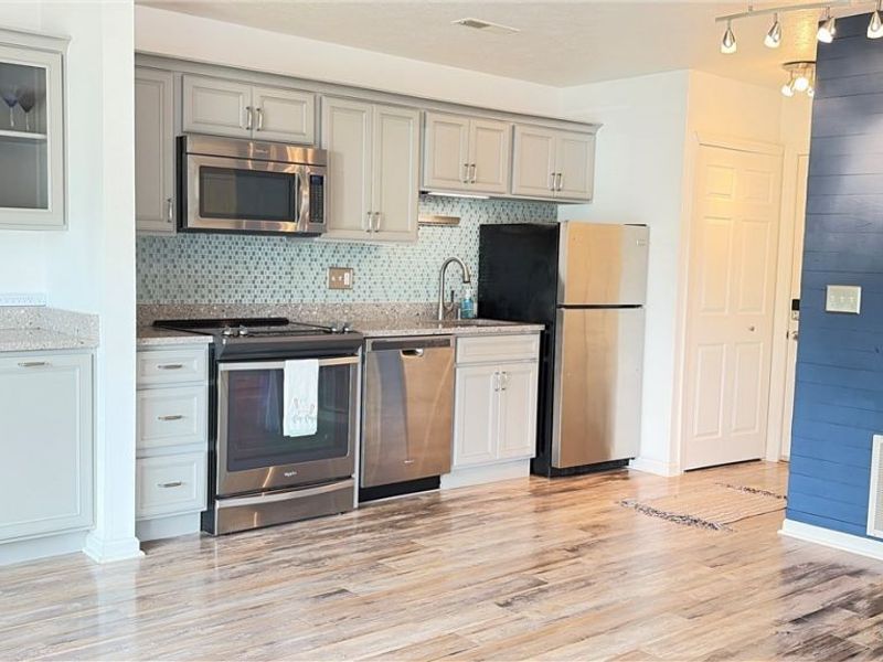 5237 W Lake Road W, Unit 1011, Saybrook, OH 44004 Photo 8