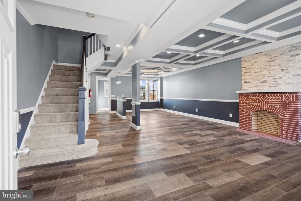 405 Lyndhurst Street, Baltimore, MD 21229 Main Photo