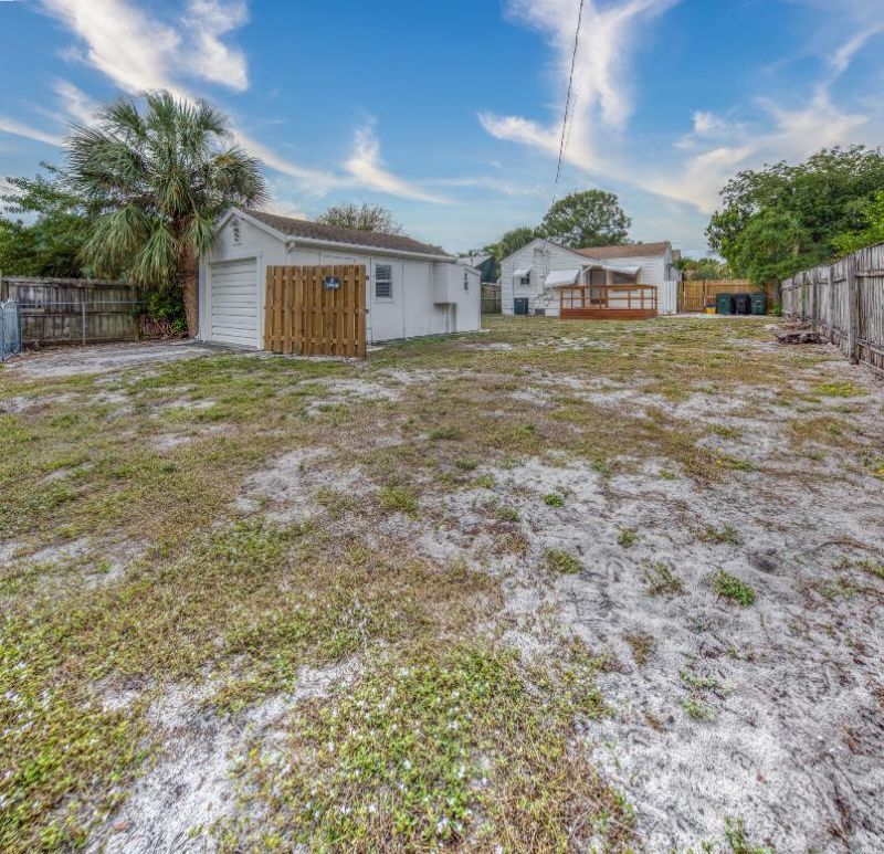 1126 N J Street, Lake Worth Beach, FL 33460 Photo