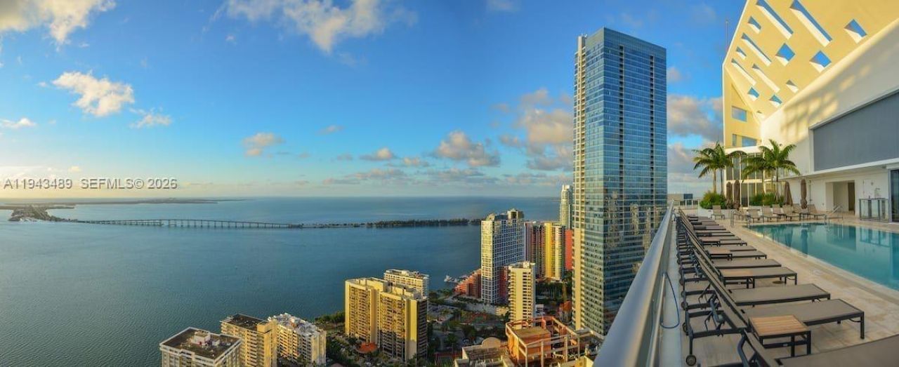 1300 Brickell Bay Dr, Unit 3007, Miami, FL 33131 Photo