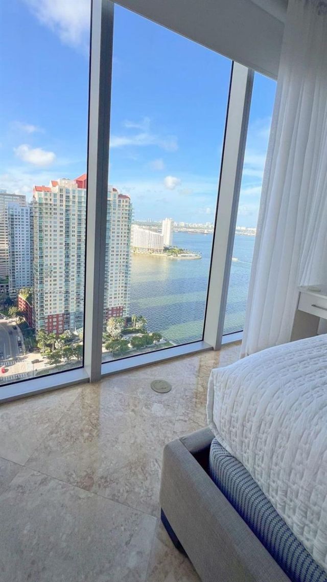 1300 Brickell Bay Dr, Unit 3007, Miami, FL 33131 Photo