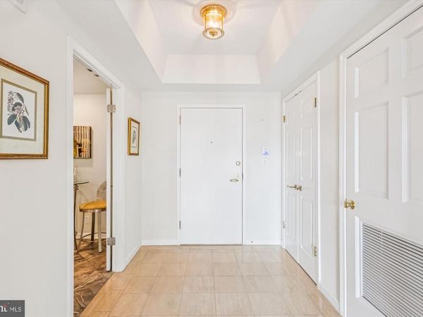 5600 WISCONSIN AVENUE, Unit 1105, CHEVY CHASE, MD 20815