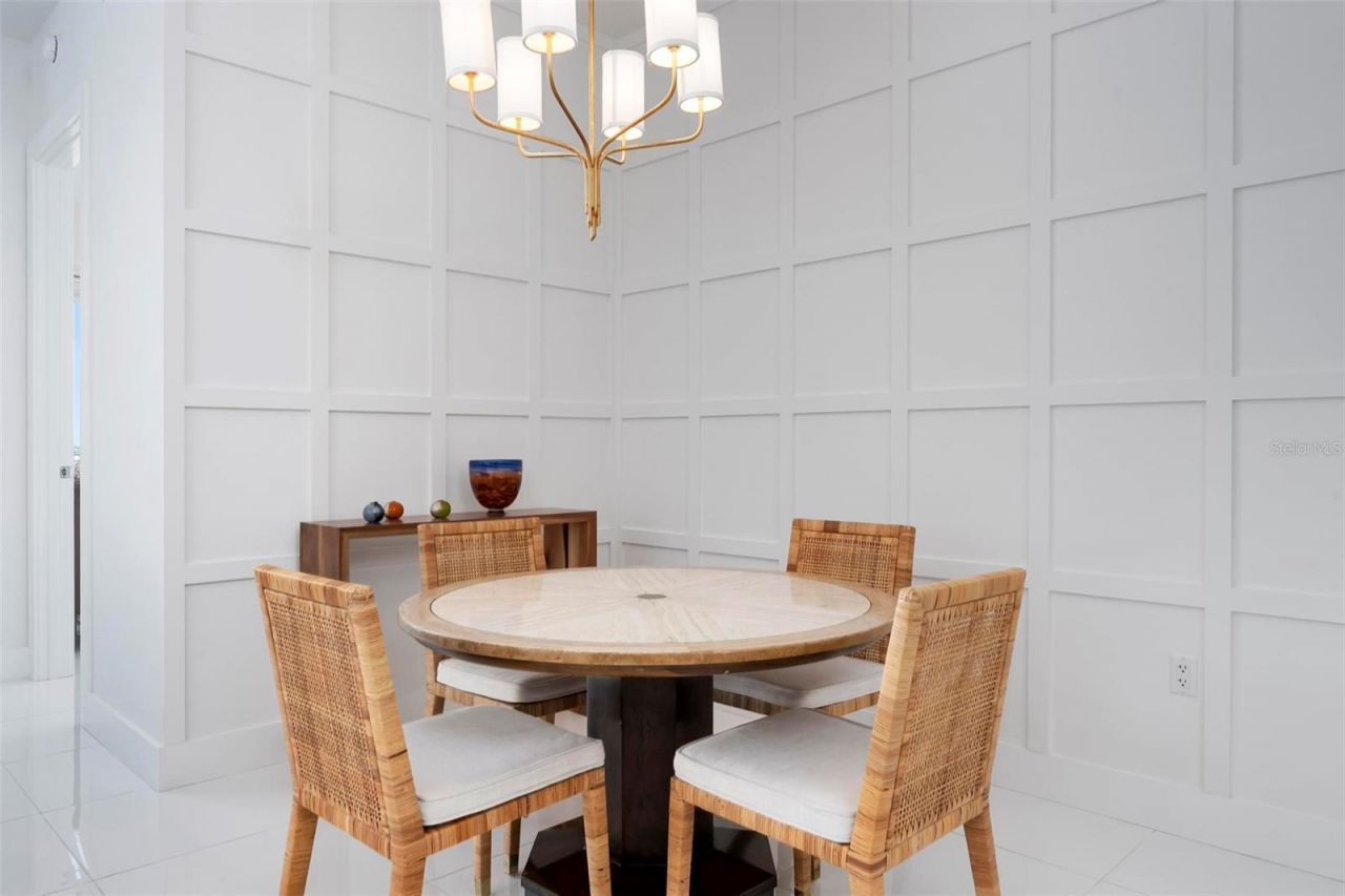 111 S Pineapple Avenue, Unit 719, Sarasota, FL 34236 Photo