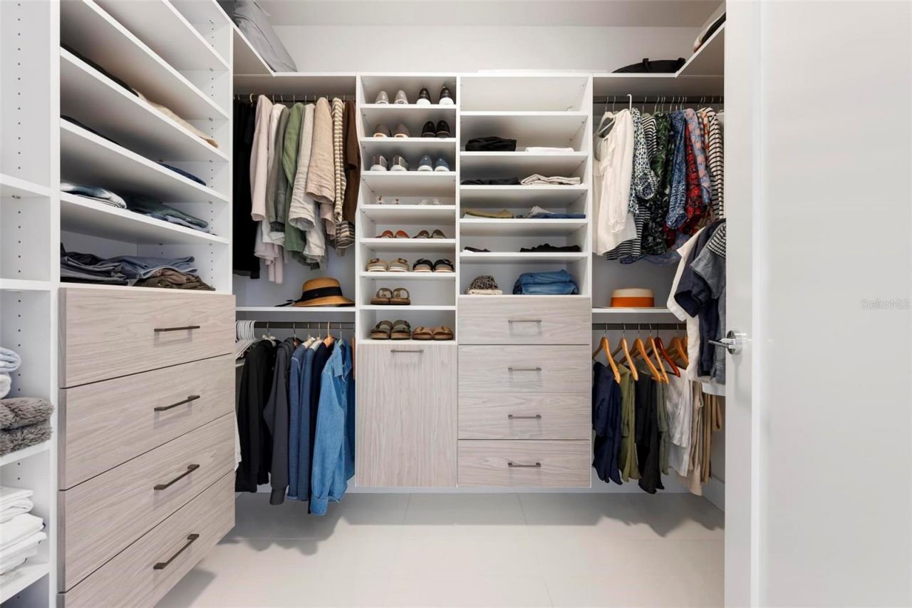 111 S Pineapple Avenue, Unit 719, Sarasota, FL 34236 Photo