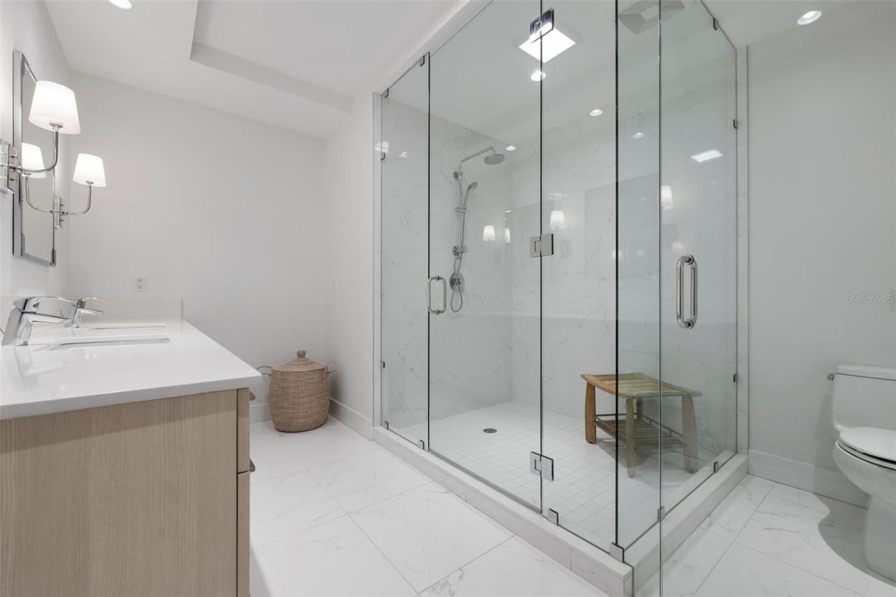 111 S Pineapple Avenue, Unit 719, Sarasota, FL 34236 Photo