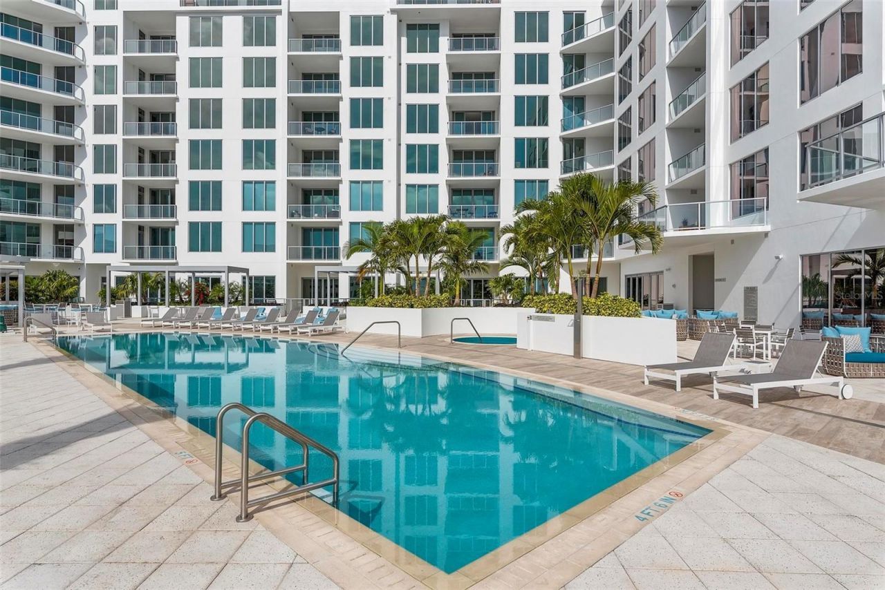 111 S Pineapple Avenue, Unit 719, Sarasota, FL 34236 Photo