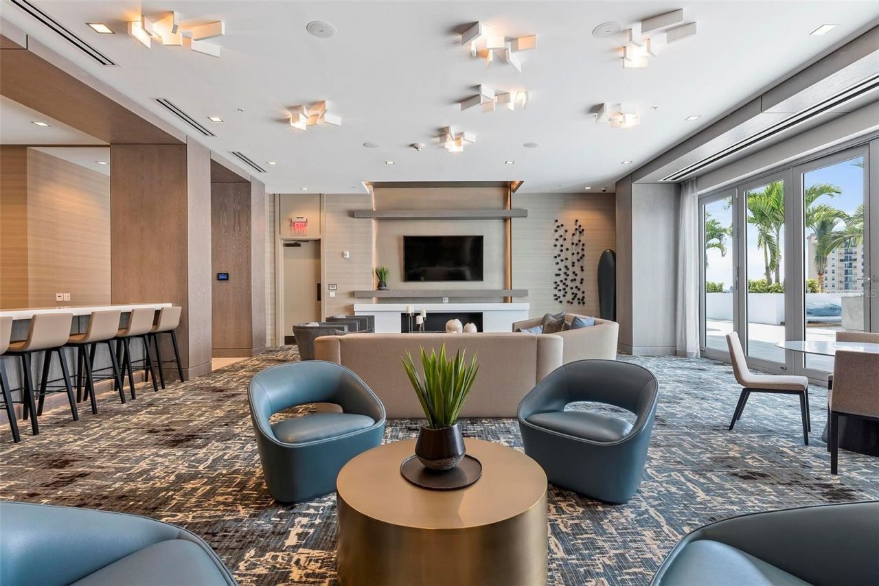 111 S Pineapple Avenue, Unit 719, Sarasota, FL 34236 Photo