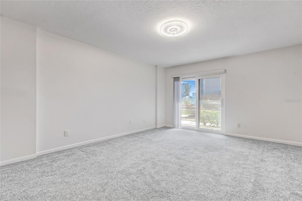 650 Island Way, Unit 106, Clearwater Beach, FL 33767 Photo