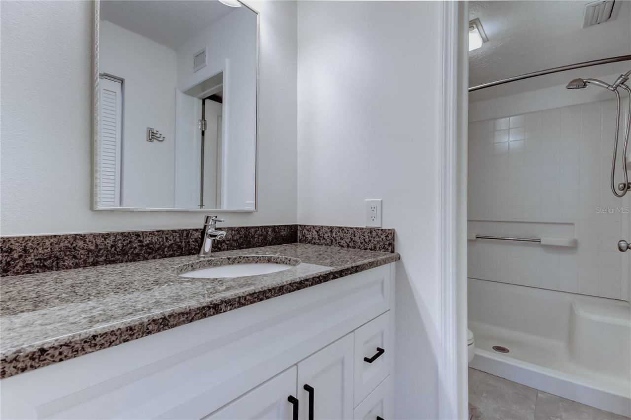 650 Island Way, Unit 106, Clearwater Beach, FL 33767 Photo