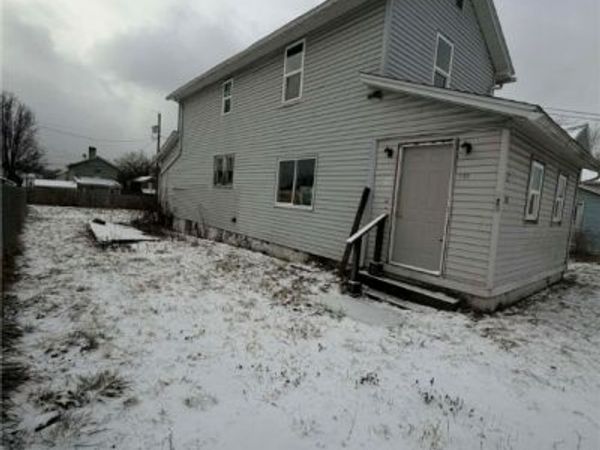 423 3rd St, Allison, PA 15413