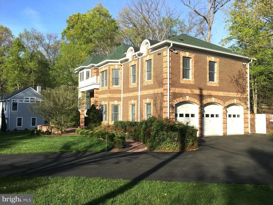 8505 Howell Road, Bethesda, MD 20817 Main Photo