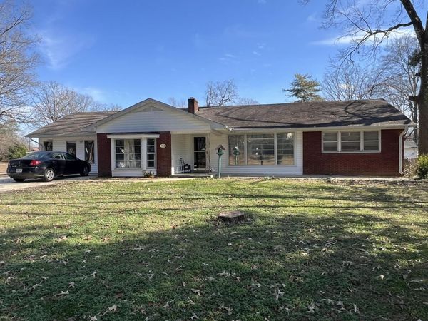 1832 Peabody St, Florence, AL