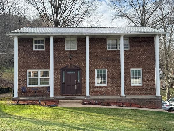 236 E Thistle CT, New Martinsville, WV 26155