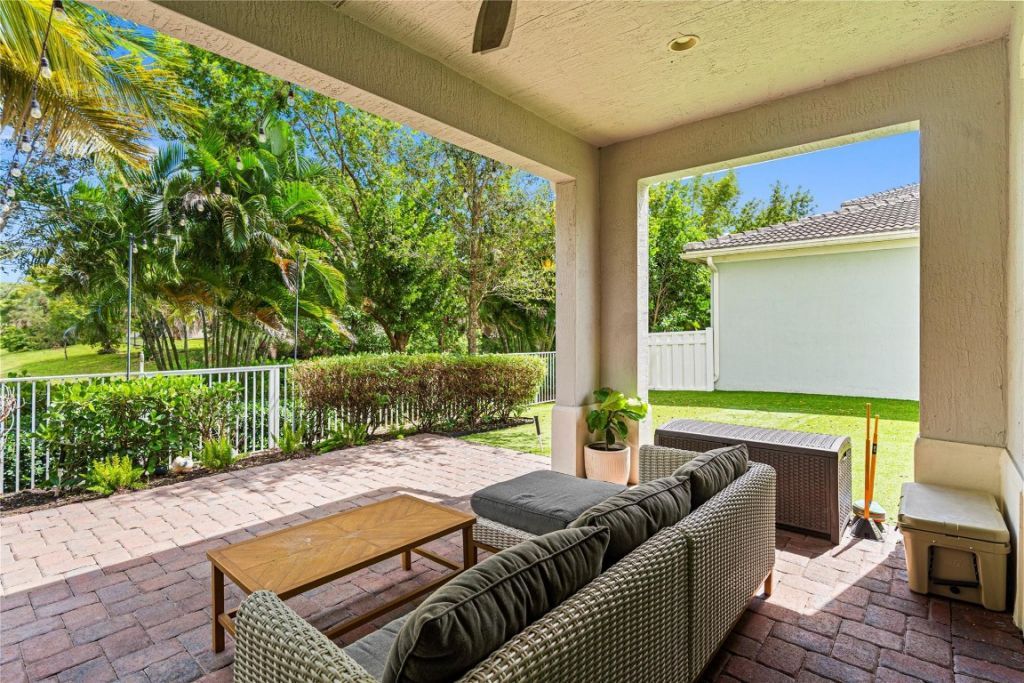 3821 NW 87th Way, Coral Springs, FL 33065 Photo