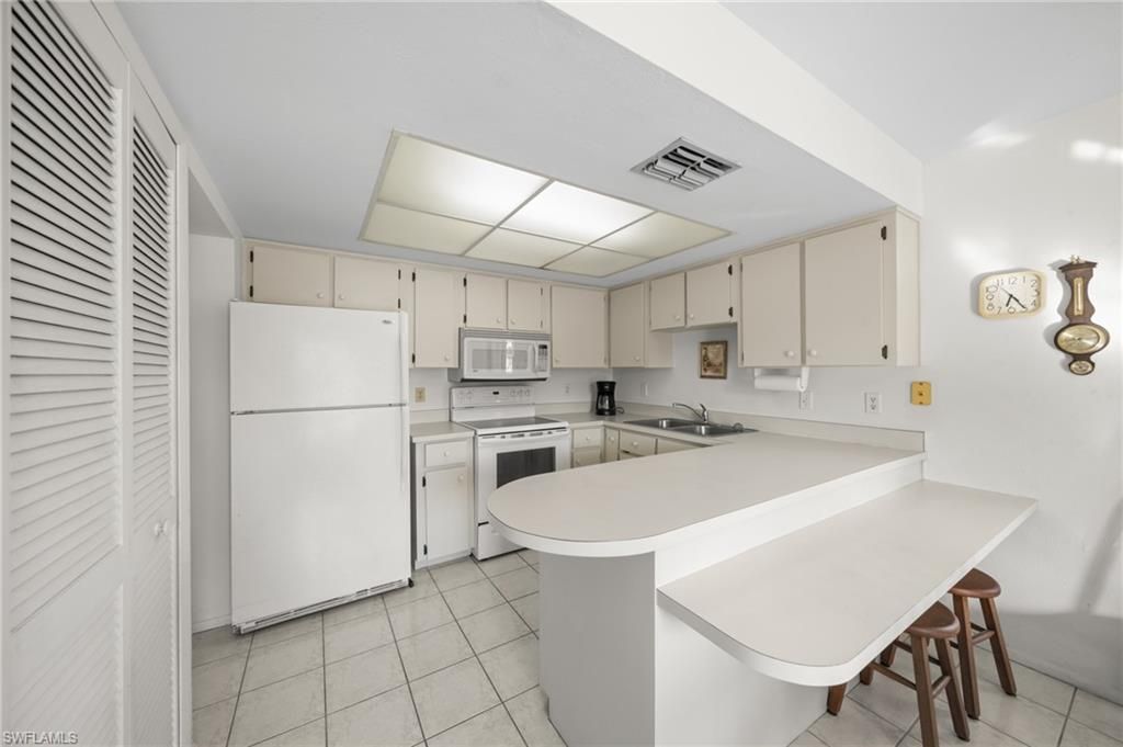 1004 SE 8th St, Unit 107, Cape Coral, FL 33990 Photo