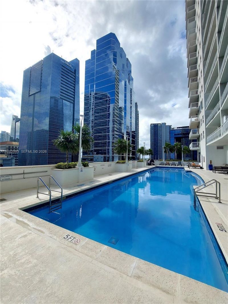 1200 Brickell Bay Dr, Unit 3708, Miami, FL 33131 Photo