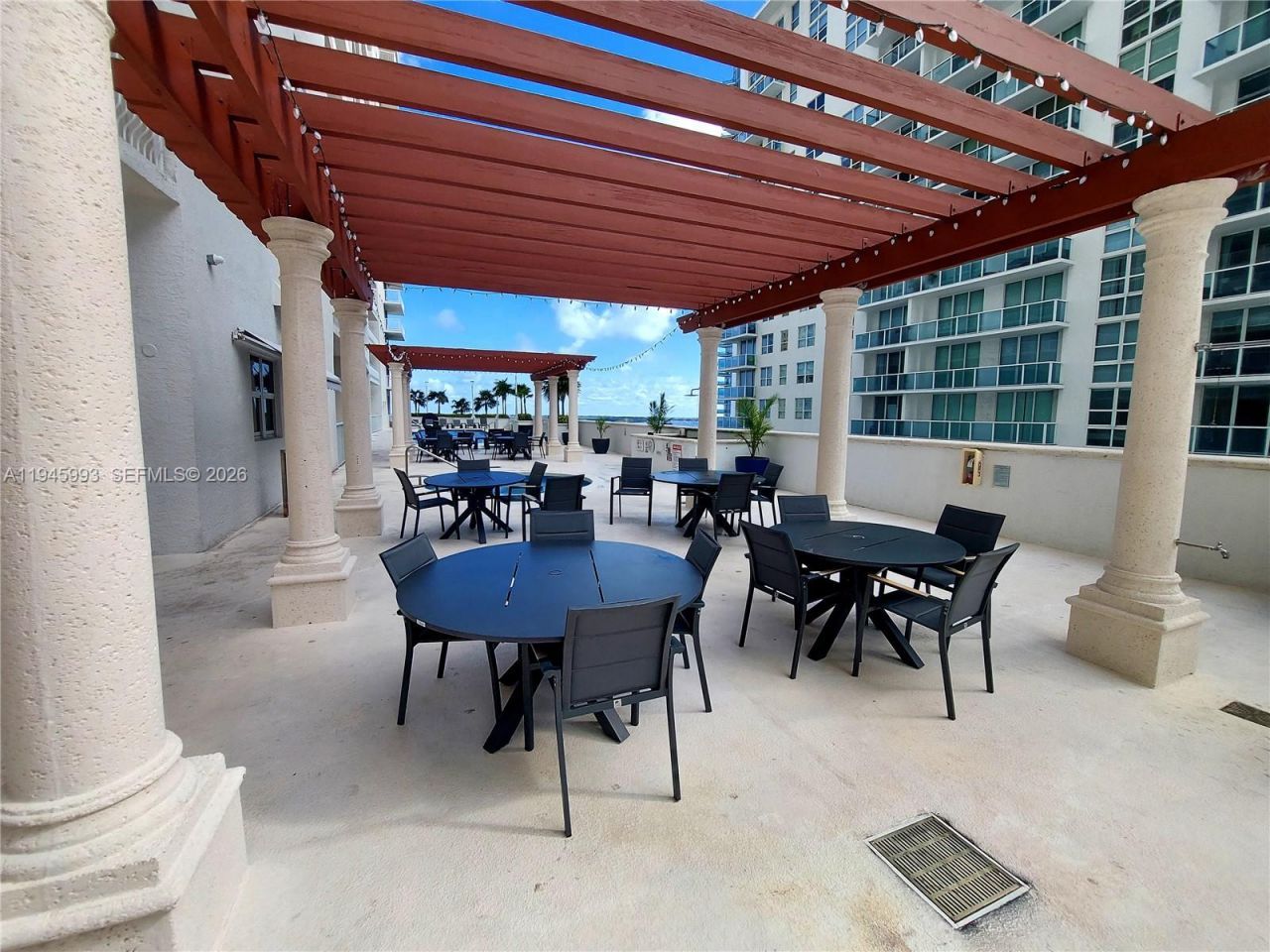 1200 Brickell Bay Dr, Unit 3708, Miami, FL 33131 Photo