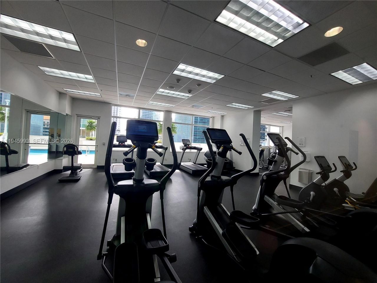 1200 Brickell Bay Dr, Unit 3708, Miami, FL 33131 Photo