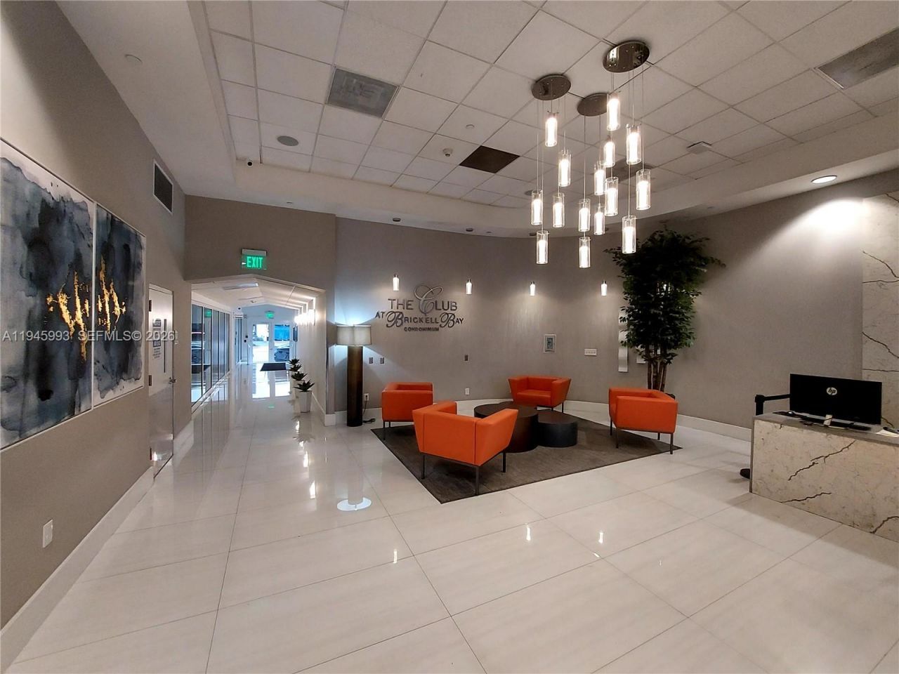 1200 Brickell Bay Dr, Unit 3708, Miami, FL 33131 Photo