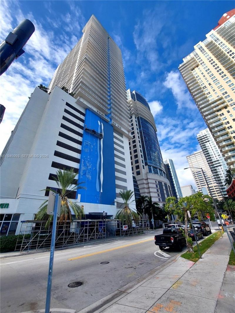 1200 Brickell Bay Dr, Unit 3708, Miami, FL 33131 Photo