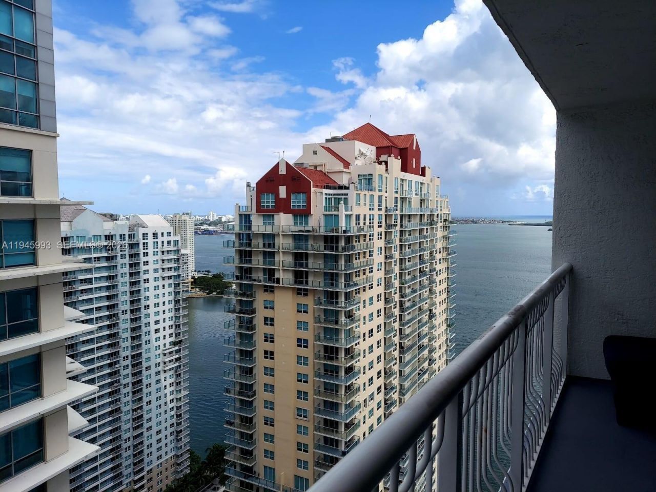1200 Brickell Bay Dr, Unit 3708, Miami, FL 33131 Photo