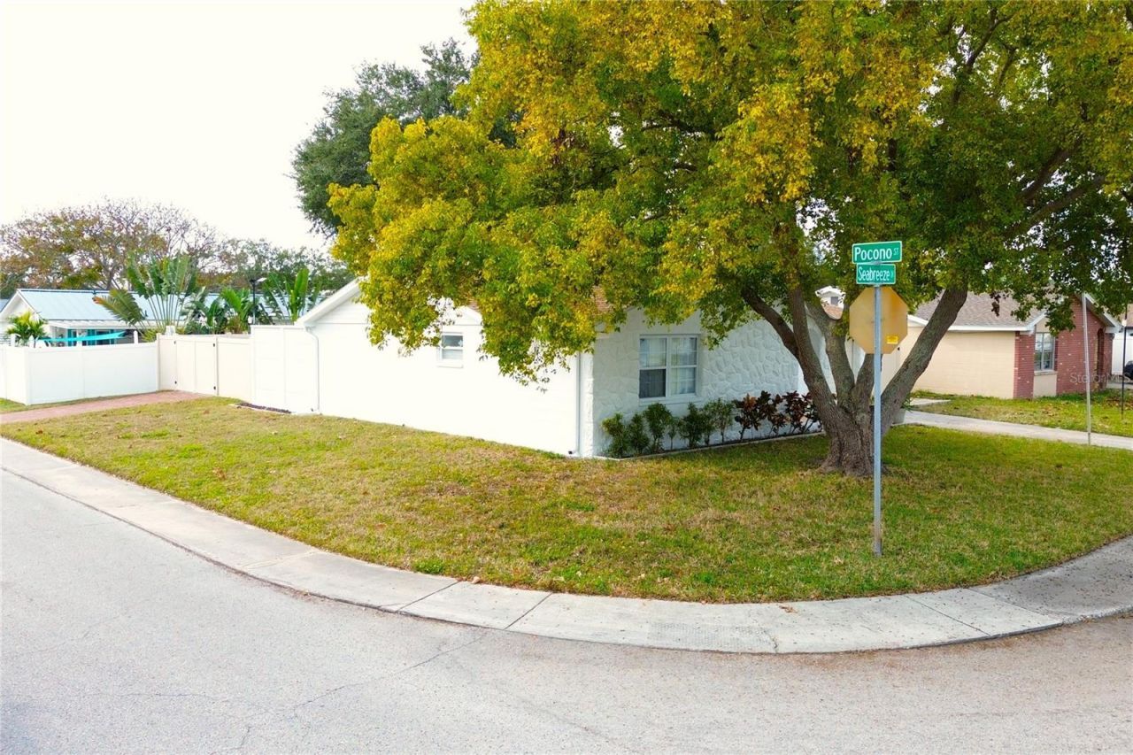 6314 Seabreeze Drive, Port Richey, FL 34668 Photo