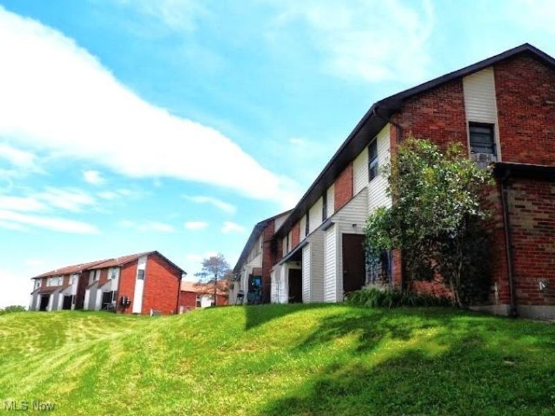 201 Burton Drive, Unit 42, Cadiz, OH 43907 Photo 3