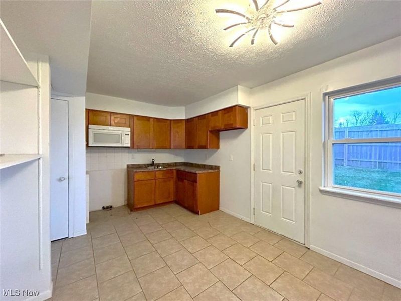 201 Burton Drive, Unit 42, Cadiz, OH 43907 Photo 6