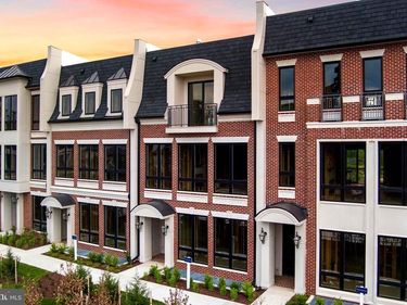 7047 LIBERTY LANE, Unit 32, MCLEAN, VA 22101