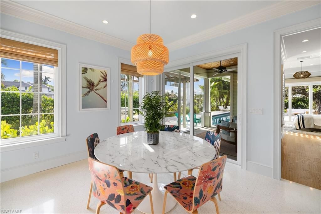 572 7th Ave N, Naples, FL 34102 Photo