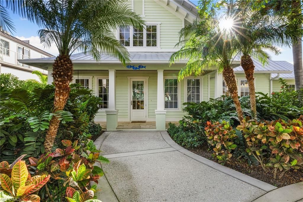 572 7th Ave N, Naples, FL 34102 Photo