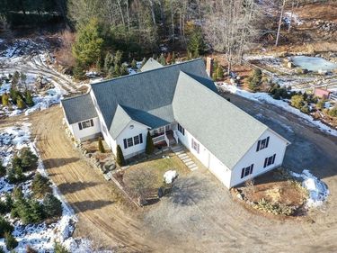 1380 North Brookfield Rd, Oakham, MA 01068