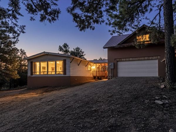 36 Mockingbird Drive, Tijeras, NM 87059