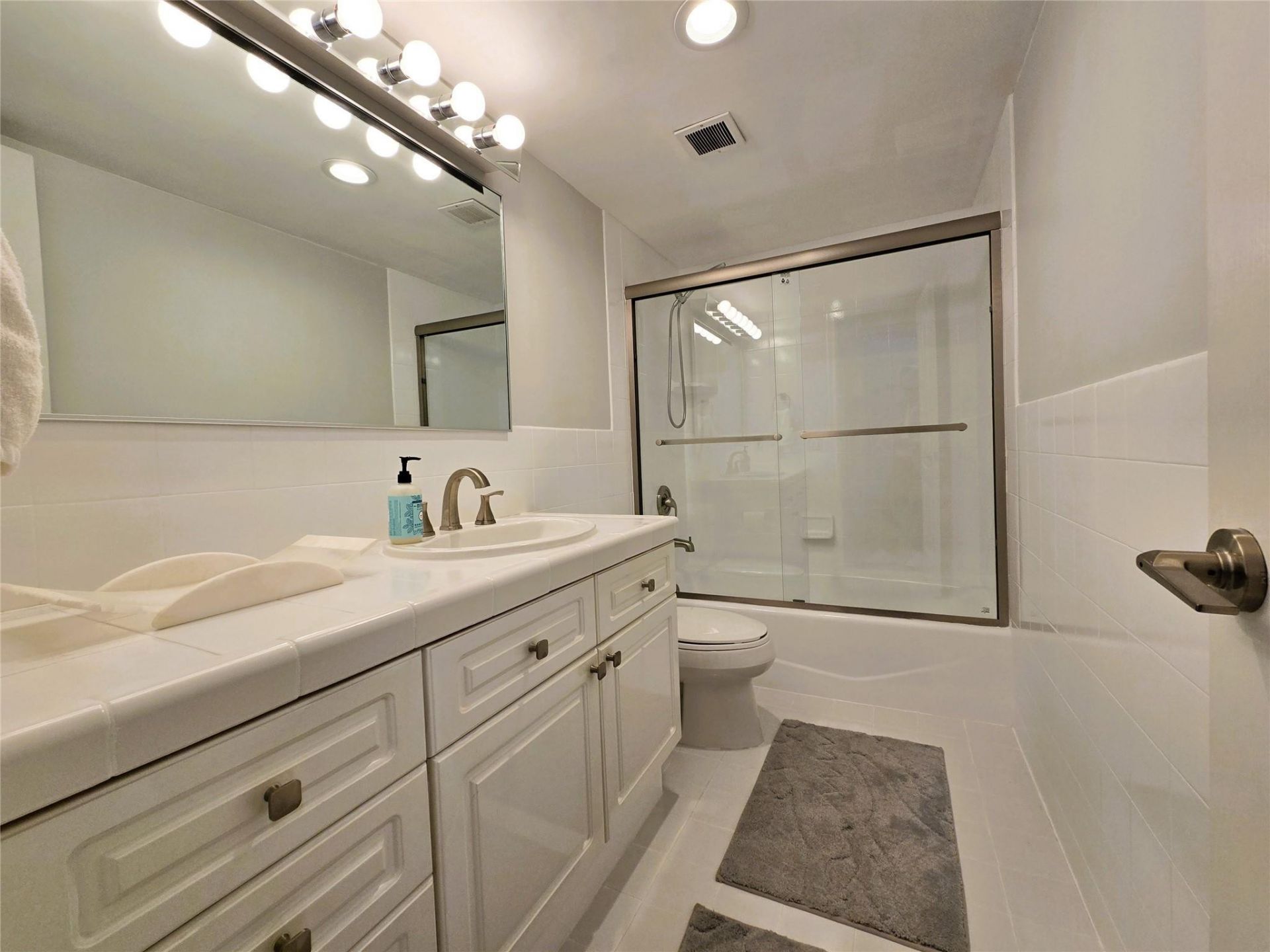 1301 River Reach Drive, Unit 111, Fort Lauderdale, FL 33315 Photo