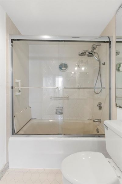 2400 Presidential Way, Unit 1502, West Palm Beach, FL 33401 Photo