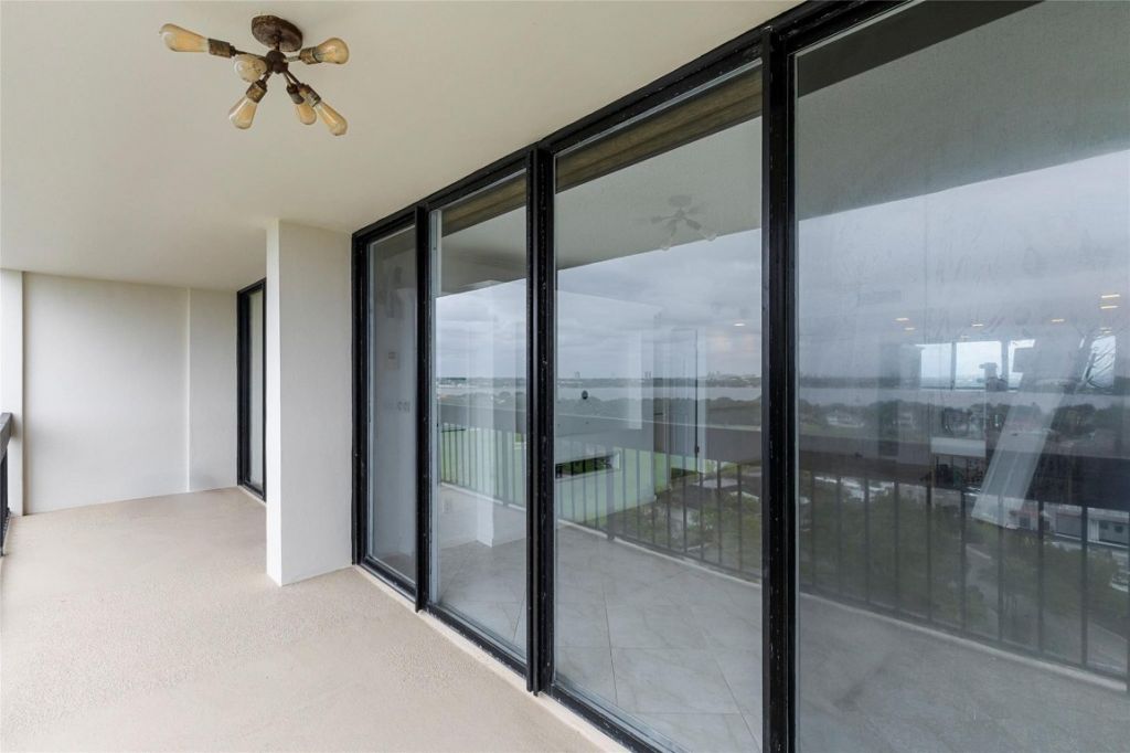 2400 Presidential Way, Unit 1502, West Palm Beach, FL 33401 Photo