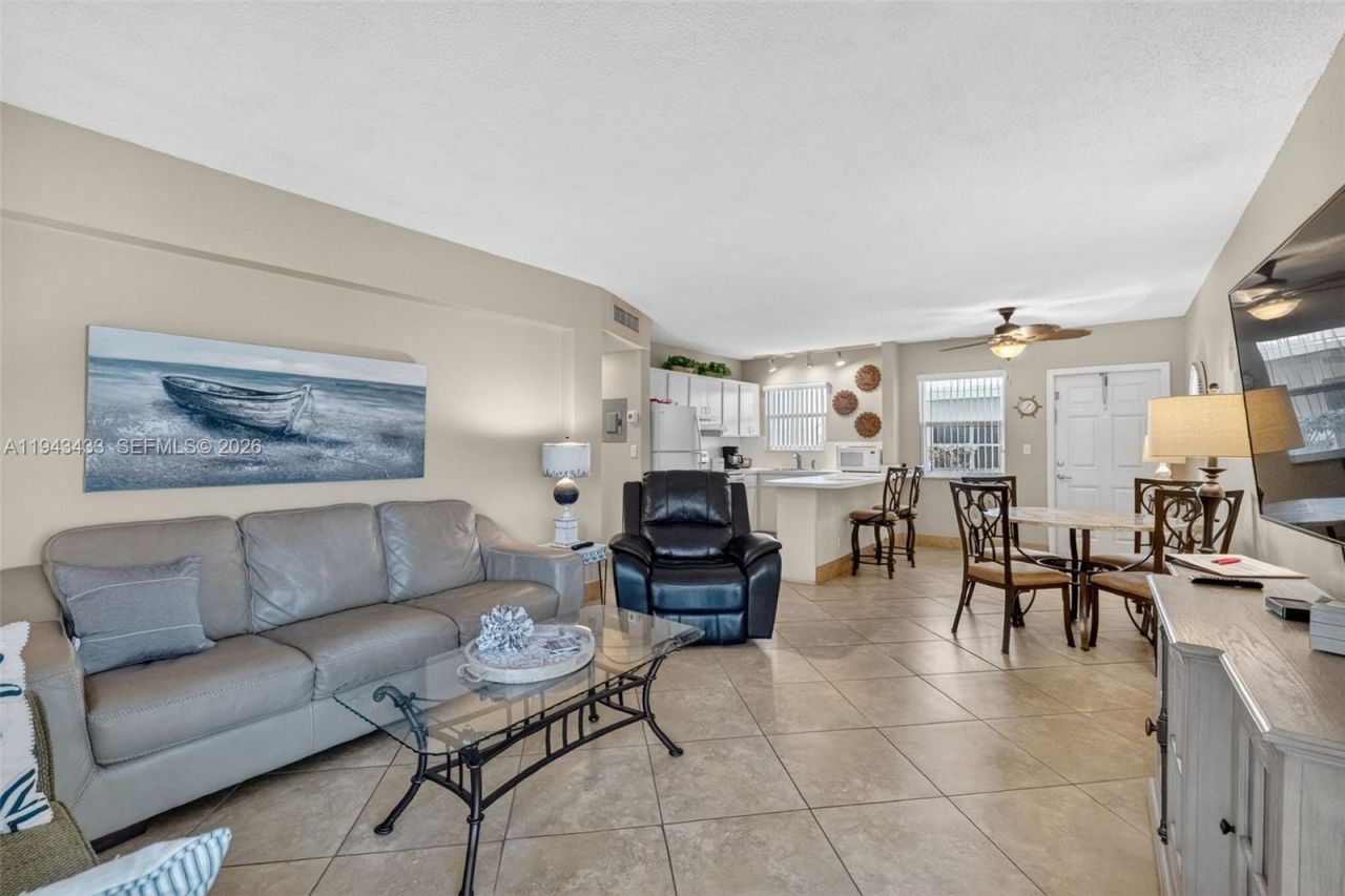 4520 El Mar Dr, Unit 12, Lauderdale by the Sea, FL 33308 Photo