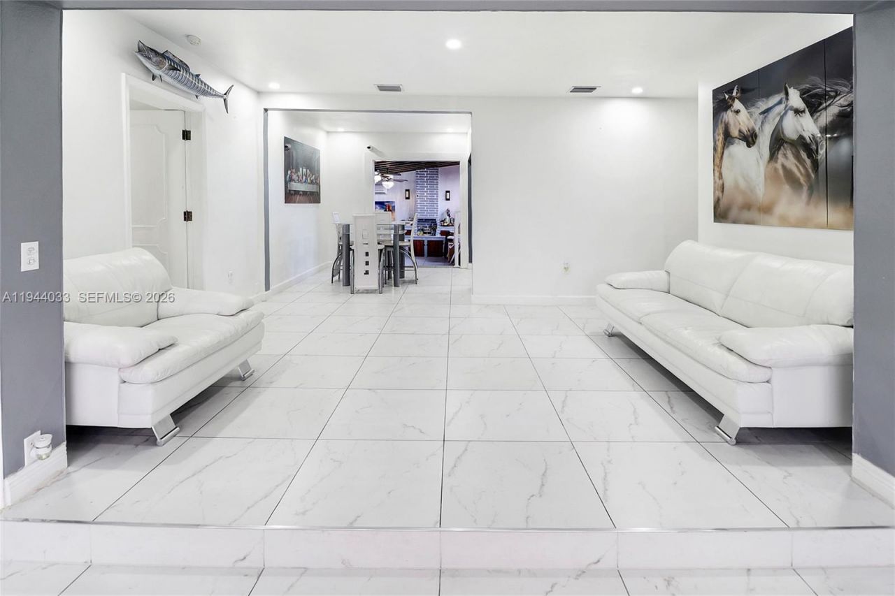 591 SE 5th St, Hialeah, FL 33010 Photo