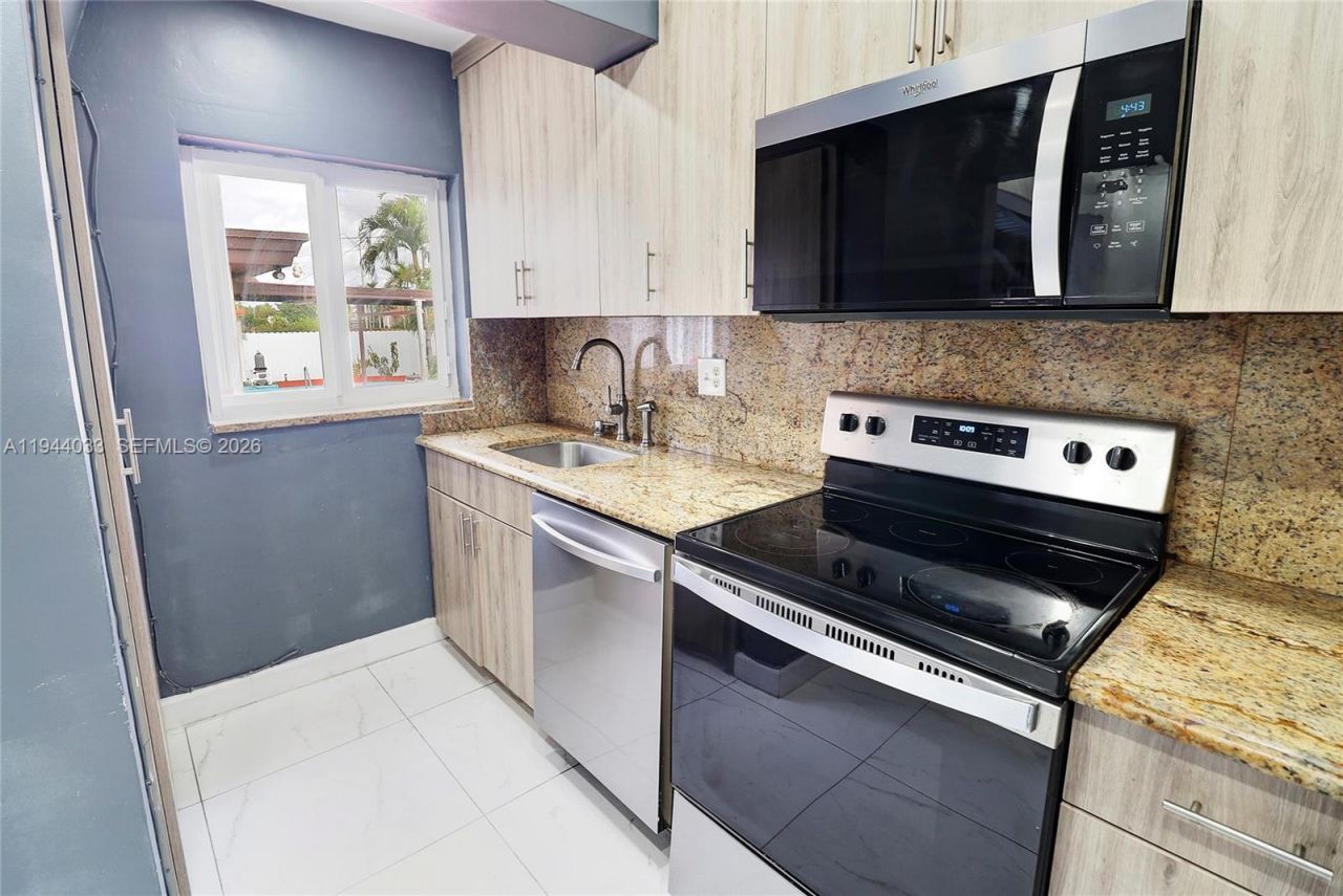 591 SE 5th St, Hialeah, FL 33010 Photo