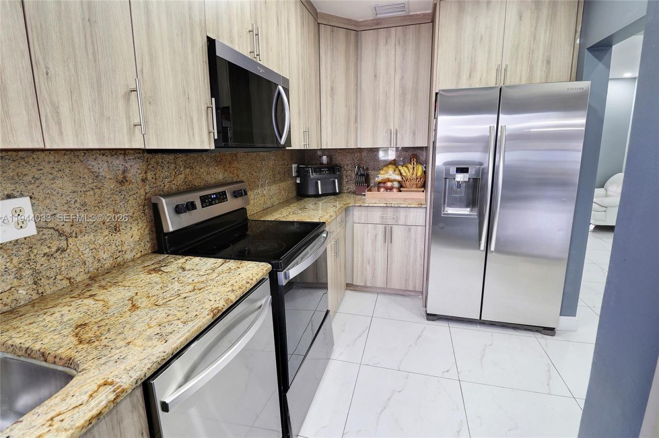 591 SE 5th St, Hialeah, FL 33010 Photo