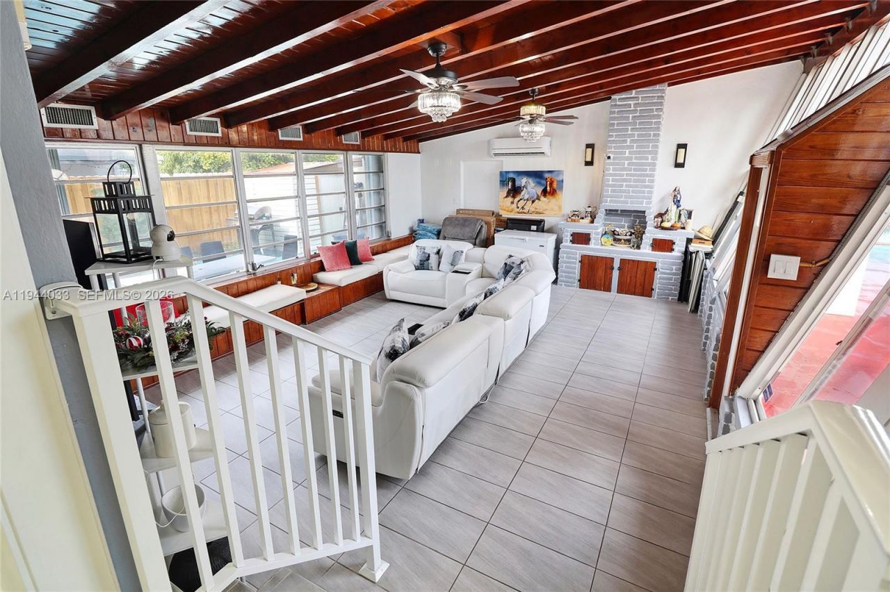 591 SE 5th St, Hialeah, FL 33010 Photo