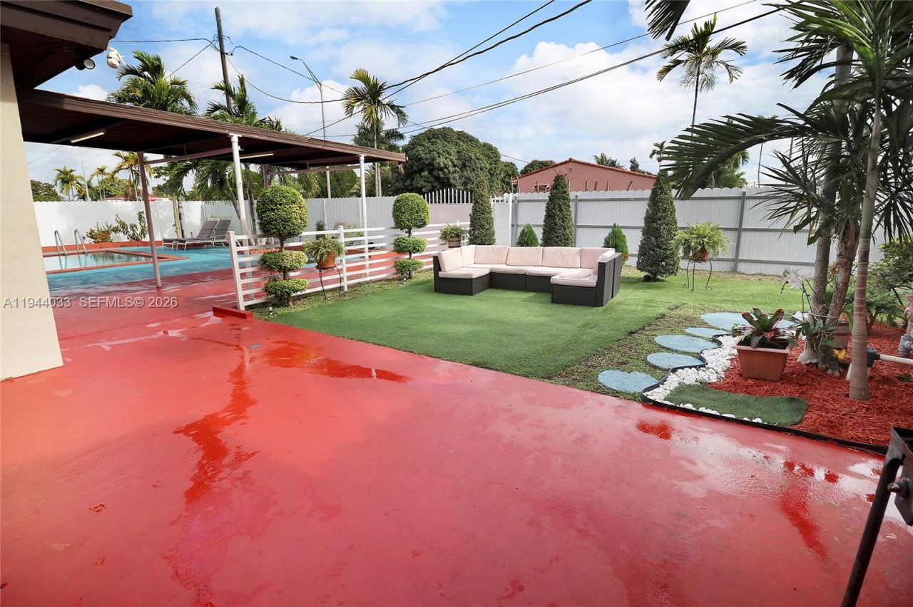 591 SE 5th St, Hialeah, FL 33010 Photo