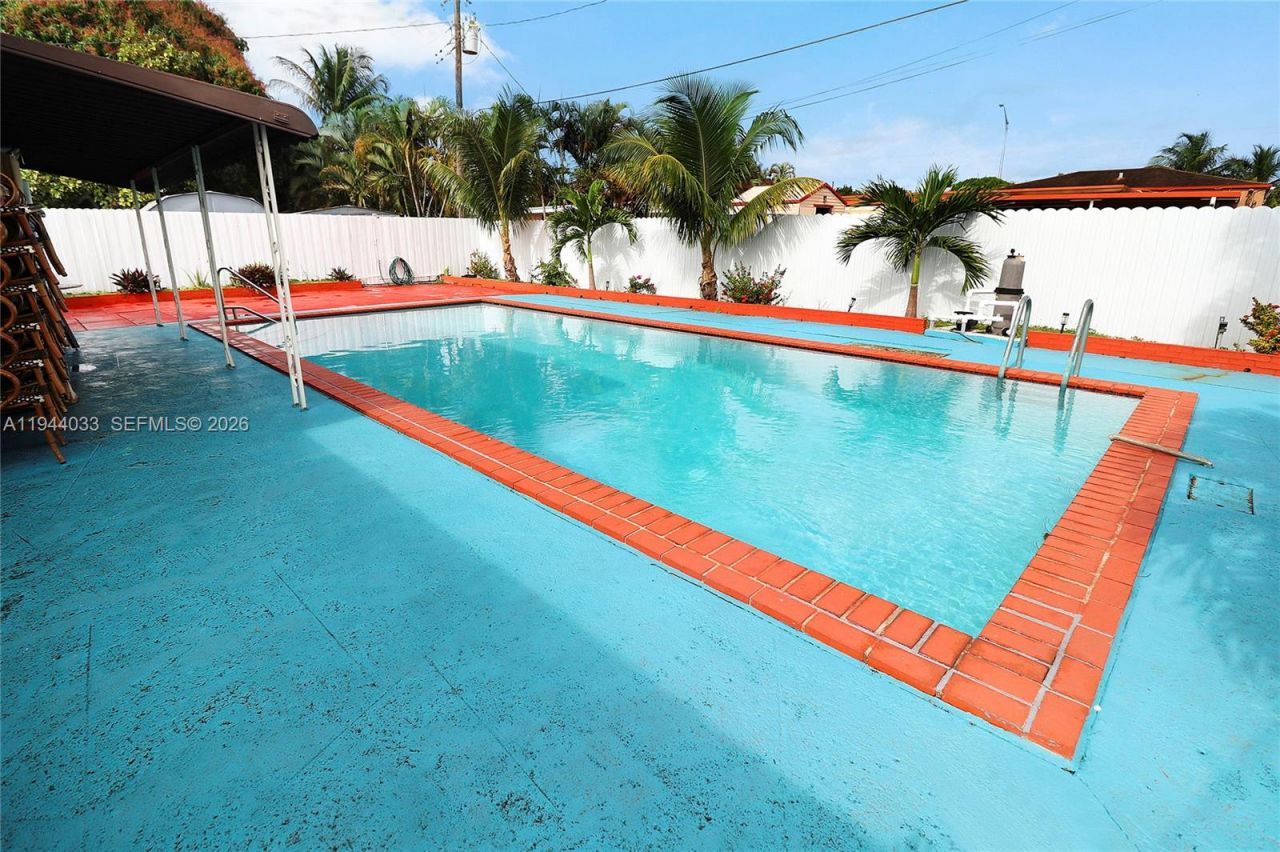 591 SE 5th St, Hialeah, FL 33010 Photo