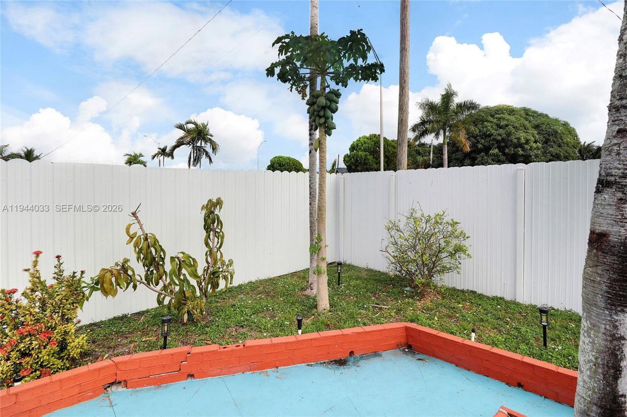 591 SE 5th St, Hialeah, FL 33010 Photo