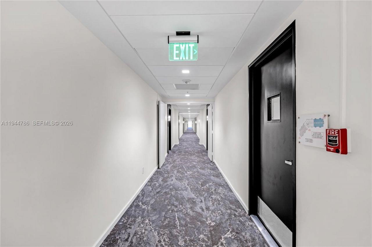 19380 Collins Ave, Unit 307, Sunny Isles Beach, FL 33160 Photo